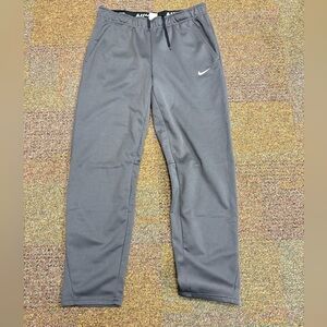 Nike sweatpants men’s size large gray Therma Fit Dri fit athletic training pants